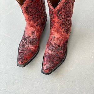 Red Women’s Sterling River western boots.